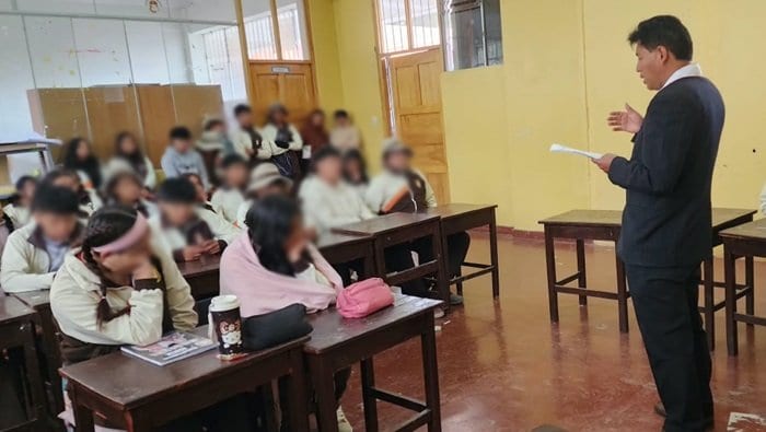 Fiscalía Penal de Churcampa dicta charlas de sensibilización a escolares sobre prevención de delitos y deberes. Fotografía publicada por Ministerio Público - Fiscalía de la Nación en su sala de prensa de gob.pe.